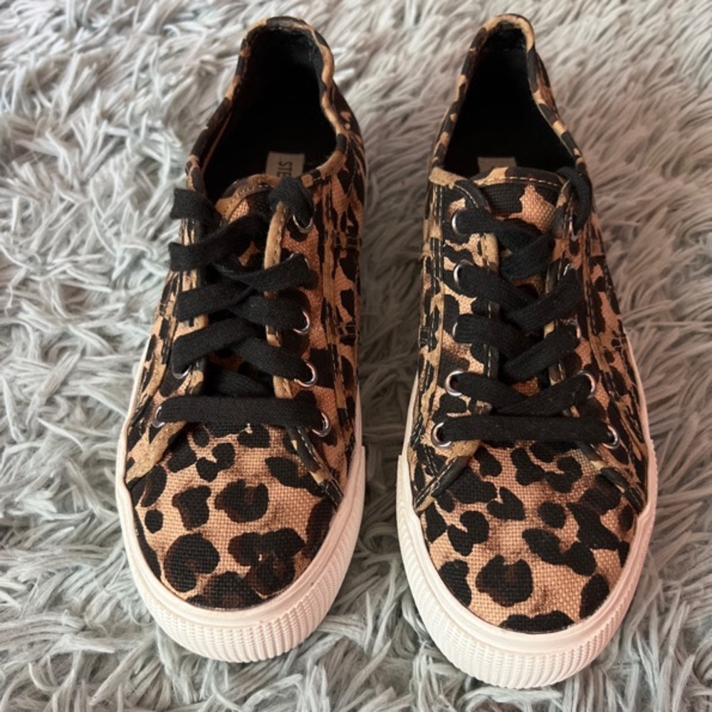 Emmi Leopard Print Platform Sneakers - Picture 2 of 7